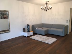 Spacious living room