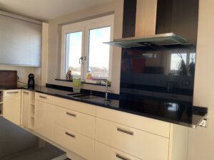 Spacious kitchen in modern furnished flat in Munich